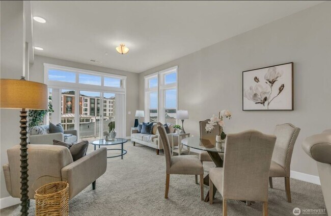 Building Photo - Ruston area of Tacoma - 2 bed plus den con...