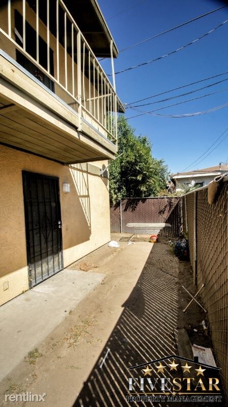 Building Photo - 714 N St