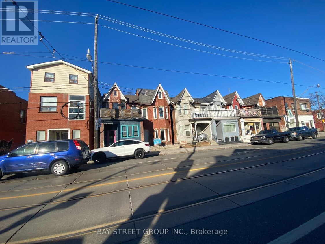 Primary Photo - 1246 College St