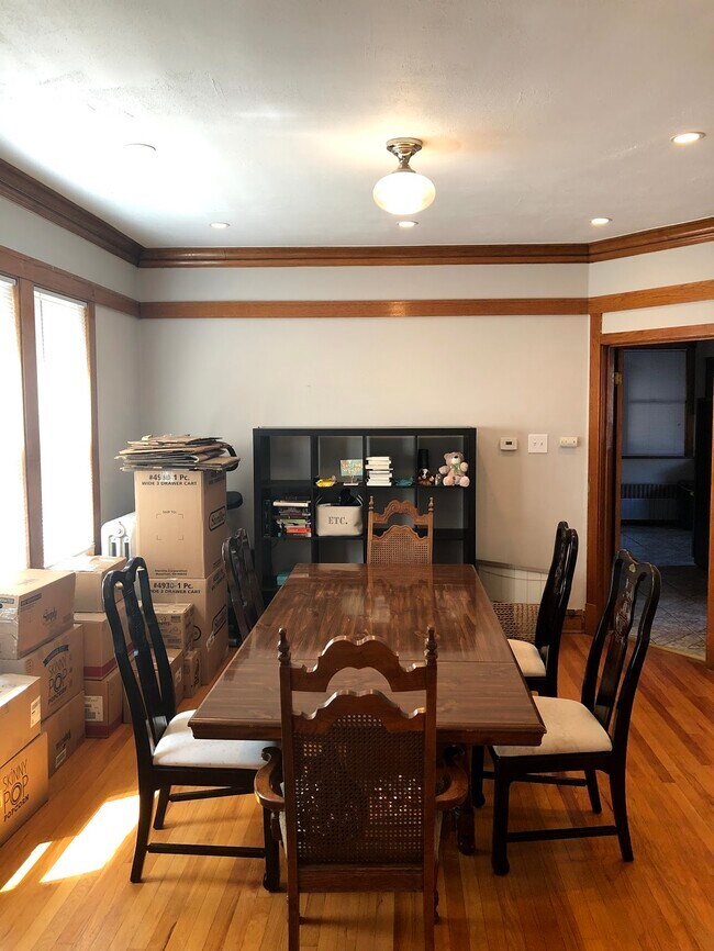 Foto del edificio - 3446 N Springfield Ave