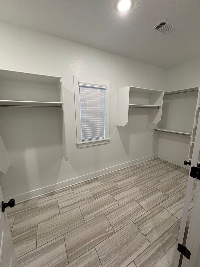 Foto del edificio - BEAUTIFUL HOME IN GREAT LOCATION!