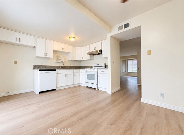 Foto del edificio - 5640 Riverside Dr