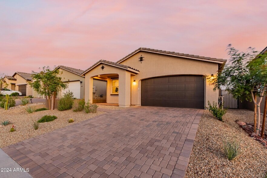 Foto principal - 17239 W Desert Sage Drive