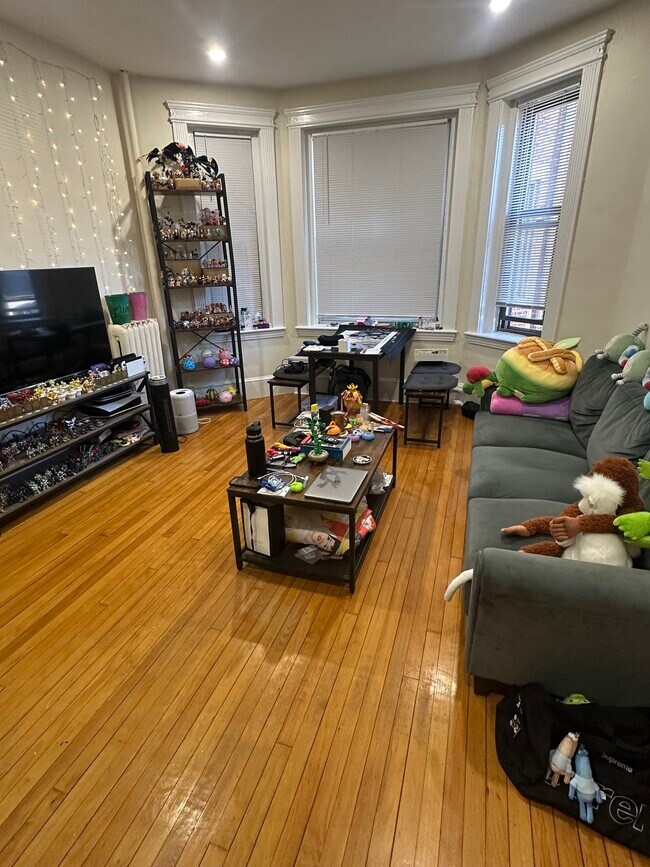 Foto del edificio - 215 Harvard Ave