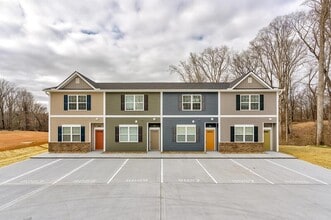 Building Photo - 2807 Cruze Dr