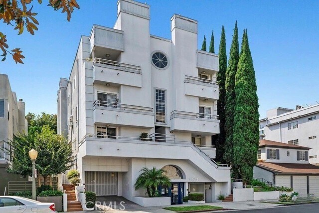 Foto del edificio - 1733 Malcolm Ave