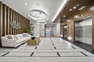 Building Photo - 801 N Fairfax St