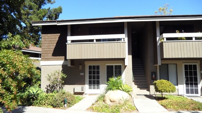 Building Photo - Spacious 1BR, 1BA Upper Level Condo in The Springs in Irvine w/ 1 Assigned Covered Carport