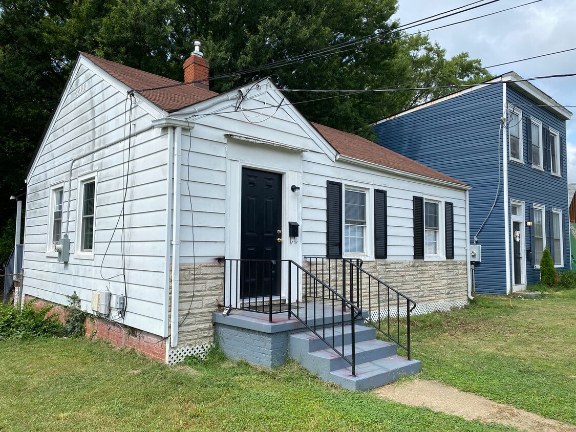 Primary Photo - 1/2 Off 1st Month's Rent!! 2 bedroom House in the Randolph Community