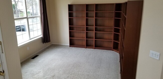 Foto del edificio - BETHANY CREST 3 BDRM, 2BTH