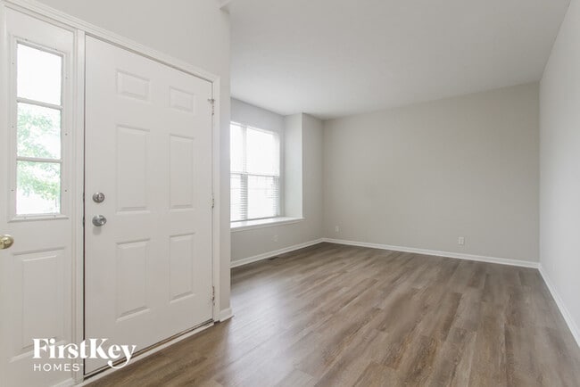 Building Photo - 3639 Homestead Cir E