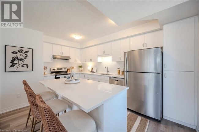 Building Photo - 99 REVERIE Wy