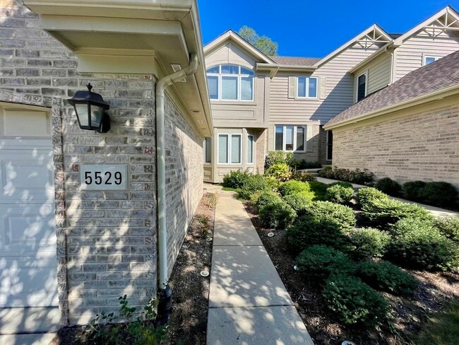 Building Photo - 5529 Durand Dr