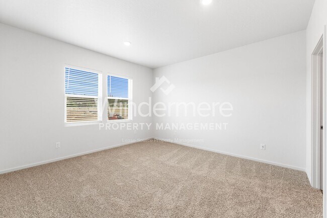 Foto del edificio - 8727 W Millsap Ln
