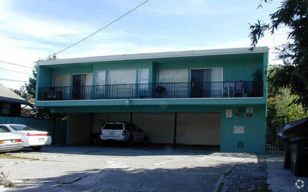 Building Photo - 2241 9th St