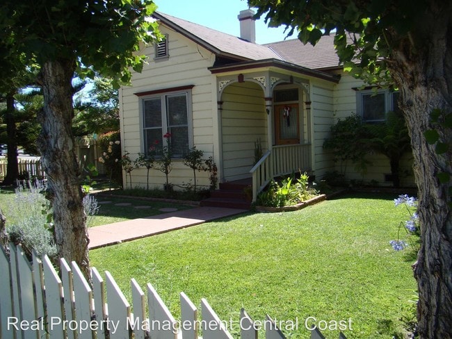 Building Photo - 1789 Santa Barbara Ave