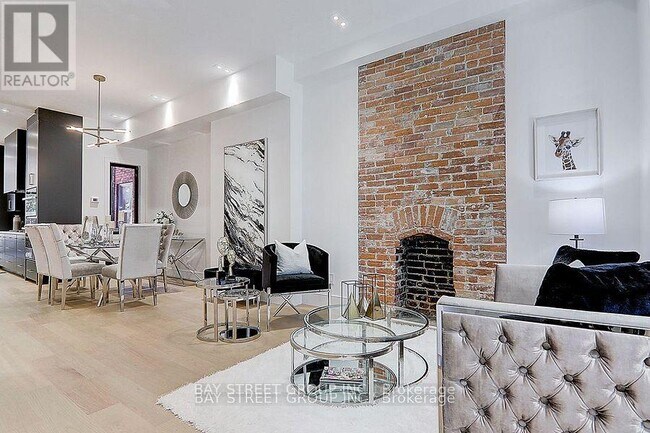 Photo du bâtiment - 329 Clinton St