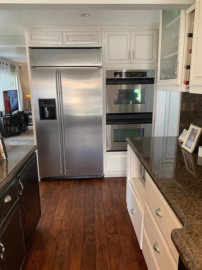 Foto del edificio - 4644 Isleta Ave