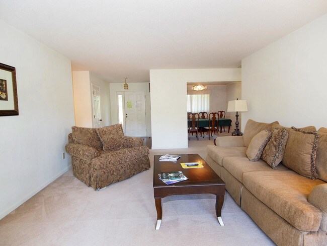 Foto del edificio - 165 Lake Forest Dr SW