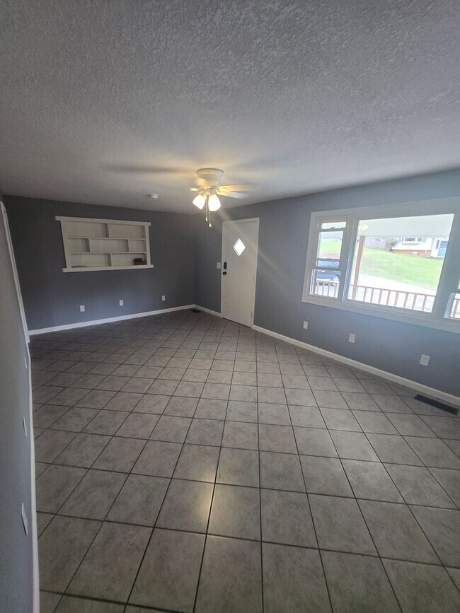 Foto del edificio - Newly Remodeled 3 Bedroom Home in Mosheim, TN – Move-In Ready!