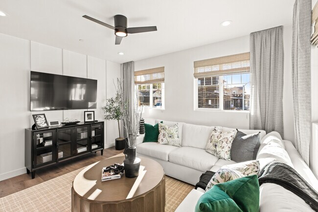 Foto del edificio - 1052 Stuart Way