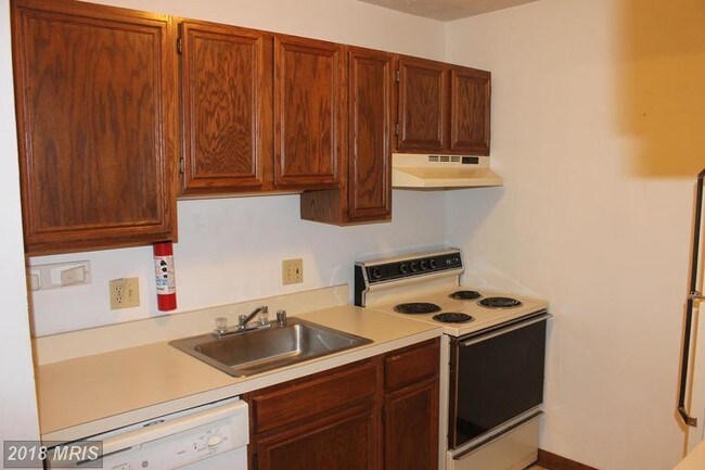 Building Photo - 23242 Chestnut Oak Ct