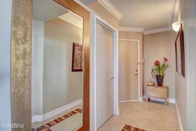 Building Photo - 3606 S Ocean Blvd
