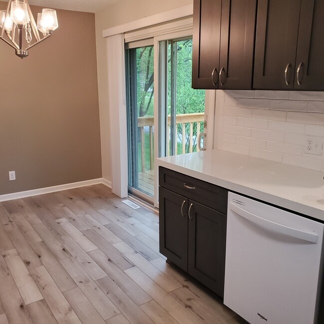 Dining area - 3505 Raber Ter