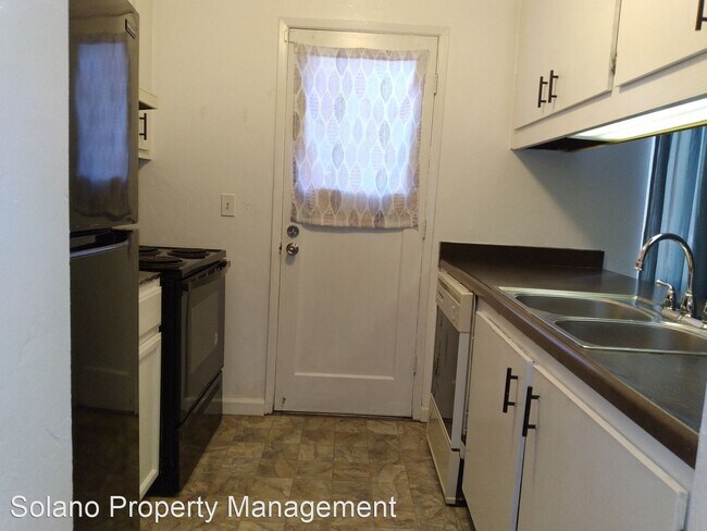 Building Photo - 2 br, 1.5 bath House - 101 Villa Circle