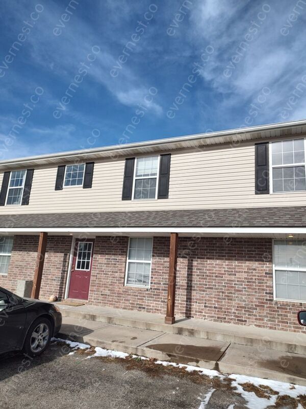 Foto principal - 117 E Walnut St