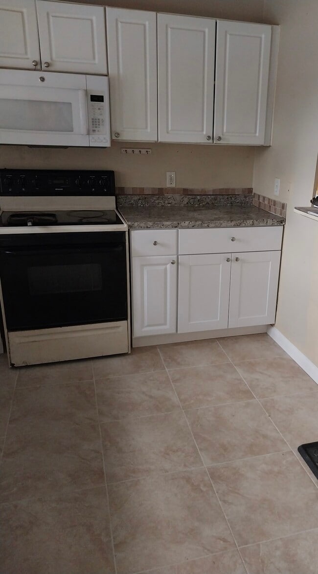 Foto del edificio - 8511 Blue Ridge Dr