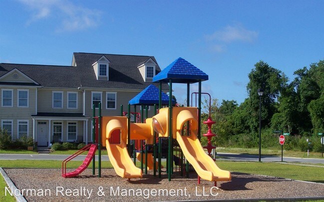 Building Photo - 4 br, 3.5 bath House - 120 Governors Blvd