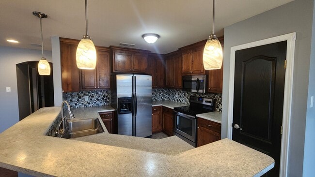 Building Photo - 2806 Selman Dr