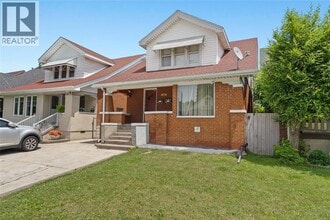 Building Photo - 1668 Goyeau St