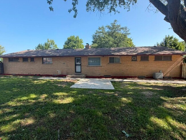 Building Photo - 5629 W Lincoln Creek Dr