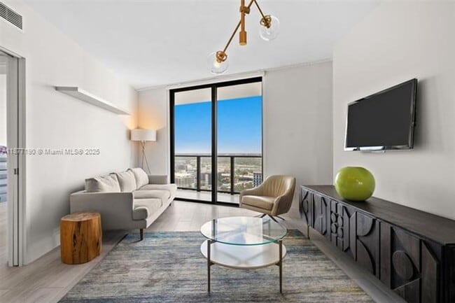 Foto del edificio - 501 NE 31st St