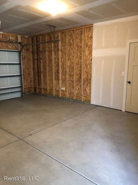 Building Photo - 920 West Onewood Place