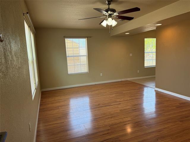 Foto del edificio - 733 S Crockett Dr