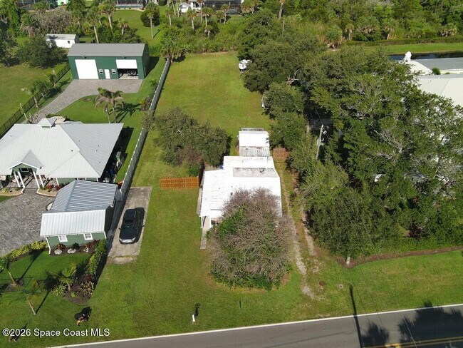 Foto del edificio - 13485 N Indian River Dr