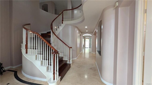 Foto del edificio - 996 N Antonio Cir
