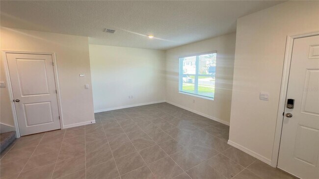 Building Photo - 5601 Brosnan Rd