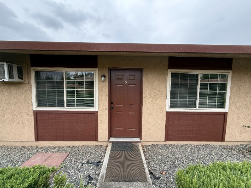 Foto principal - 1226 East St