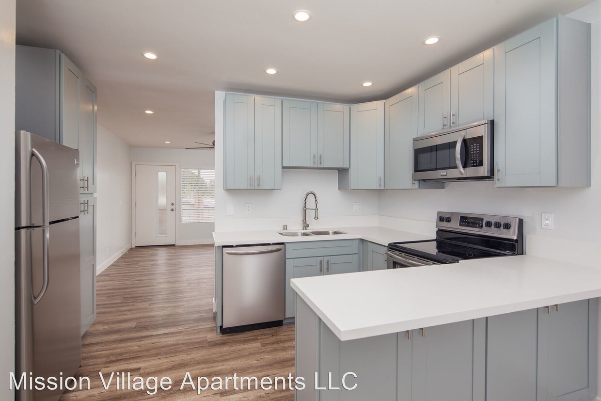 Foto principal - 2669 Mission Village Dr