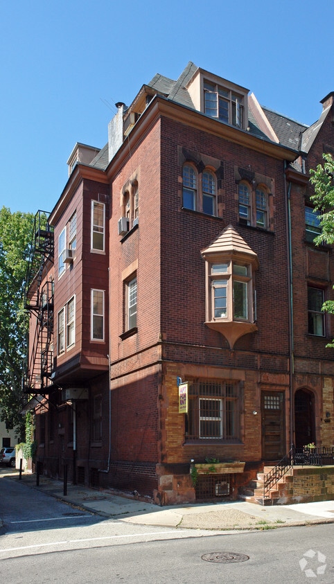 Primary Photo - 1920 Pine St