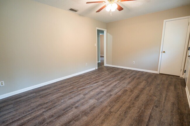 Building Photo - 3516 Toucan Dr