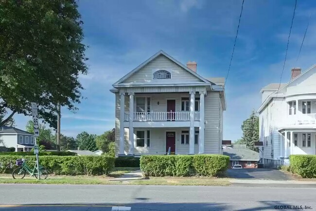 Building Photo - 750 Western Ave
