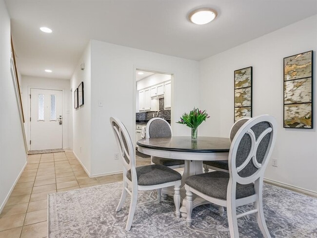 Building Photo - 8314 Bent Tree Rd