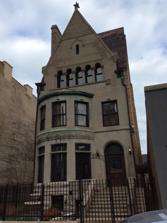 Front Fascade - 2017 S Prairie Ave
