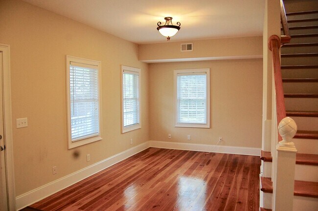 Building Photo - Location, location, location!  Lovely 2 be...