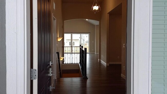 Building Photo - 10523 Summer Rdg Dr